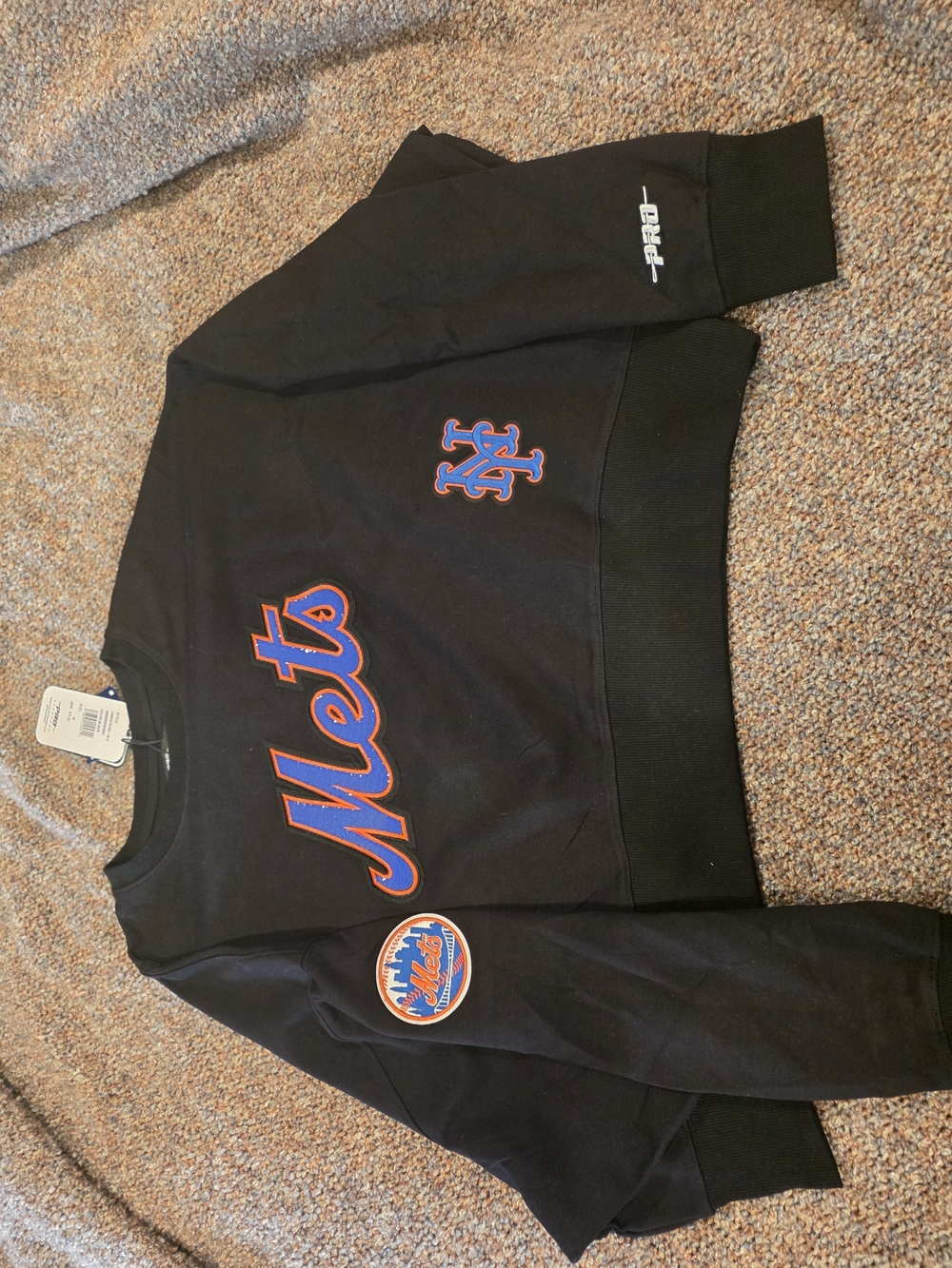 New York Mets Black Crewneck Sweatshirt - Team Logo Pullover